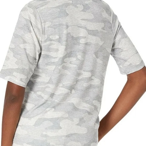 NWT Democracy Casual Camo Shirt Tie Knot Side Comfort - Picture 4 of 7